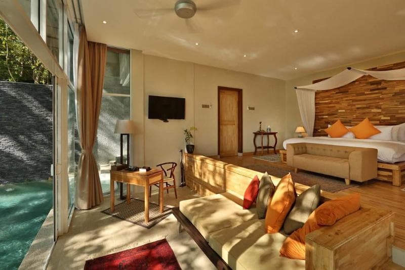 Ambong Pool Villas photo 1