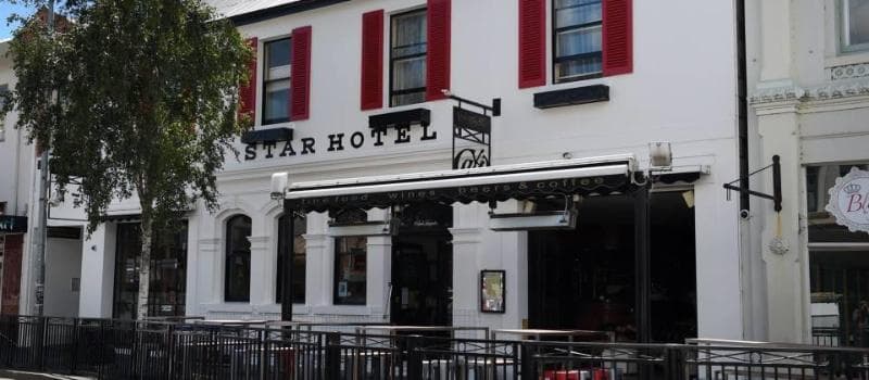 Star Bar Cafe & Hotel 5
