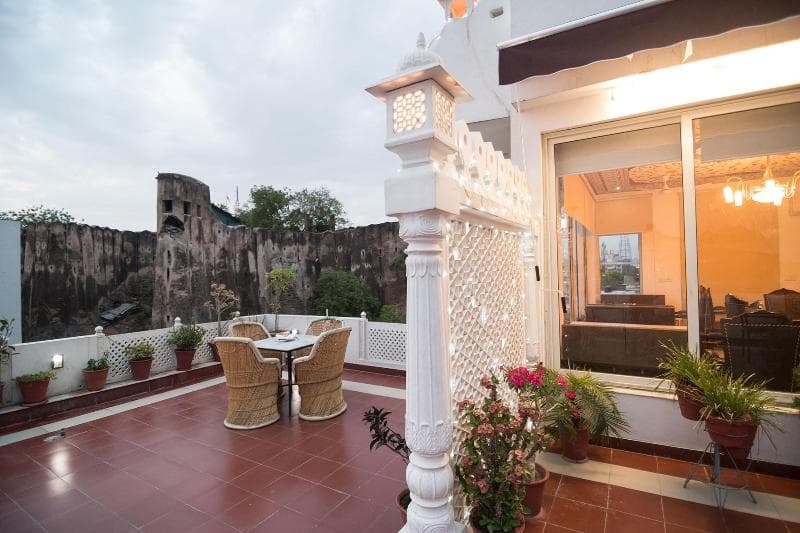 Chitra Katha Hotel 4