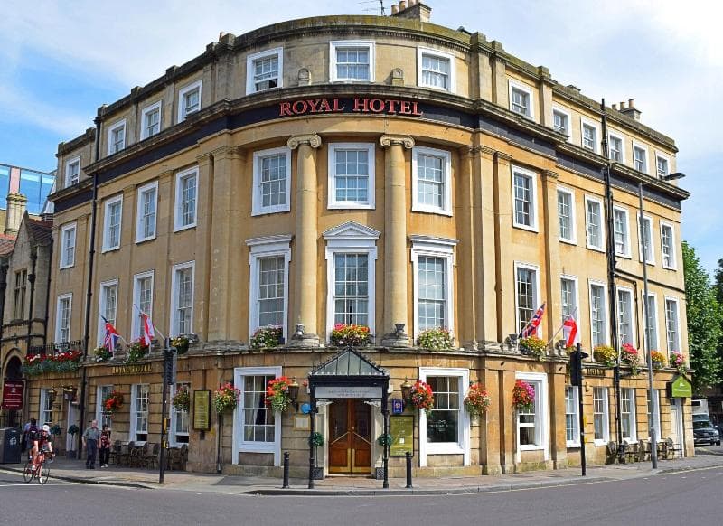 Royal Hotel 5