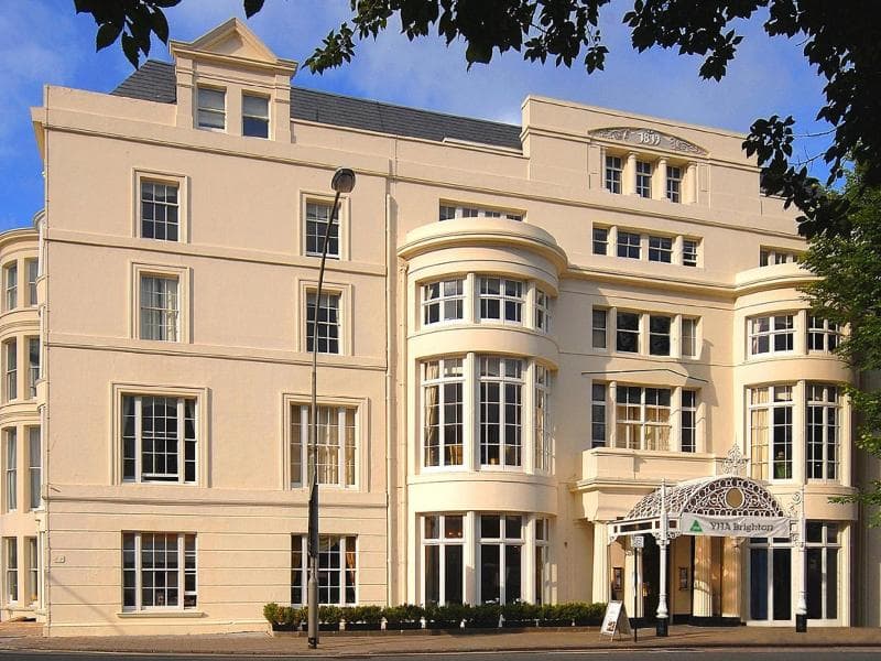 a&o Brighton Beach 3
