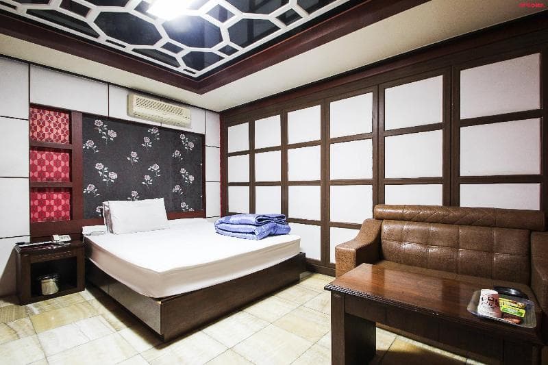 Plus Motel 2