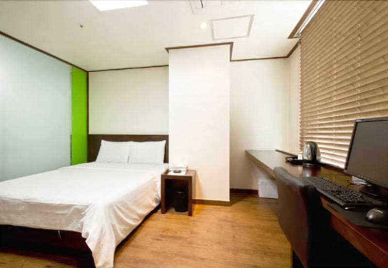 On Smart Hotel 5
