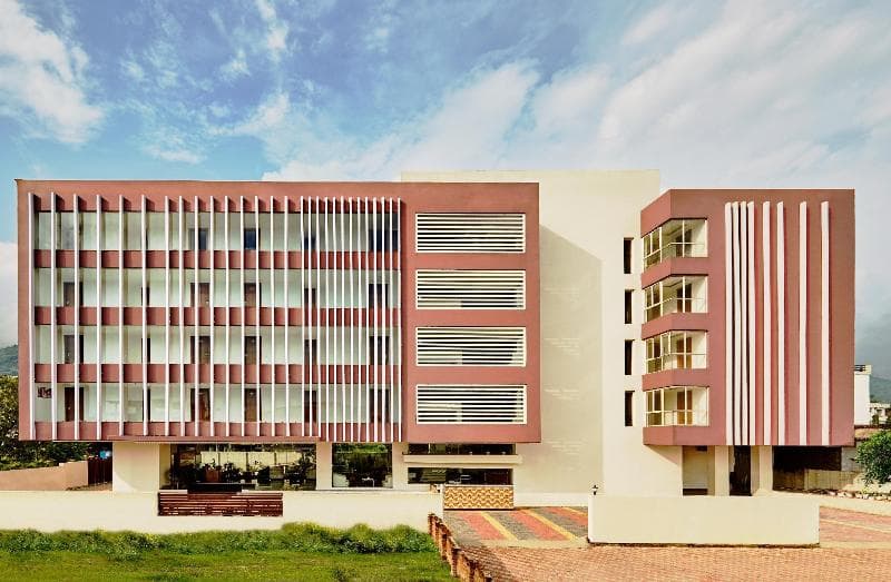 Hotel Rama Trident 4