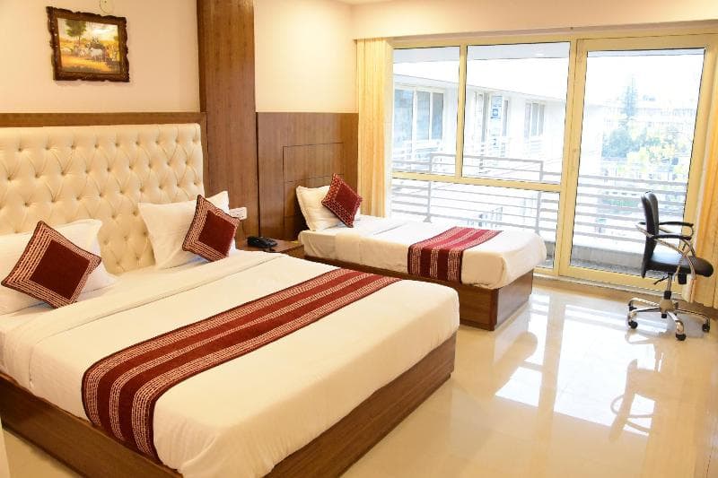 Hotel Rama Trident photo 1