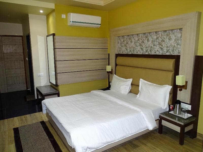 Hotel Continental Blue main