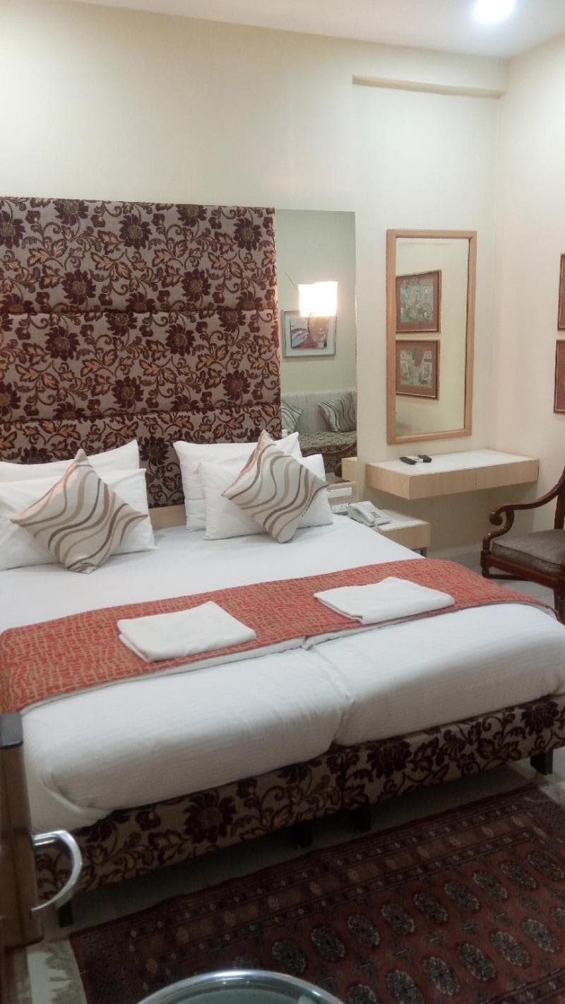 Bentley Hotel 3