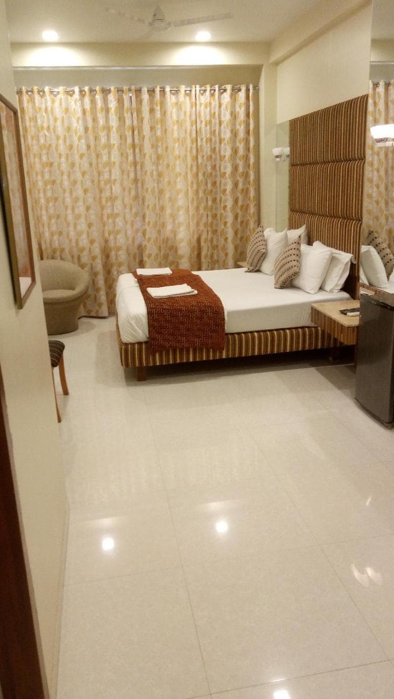 Bentley Hotel main