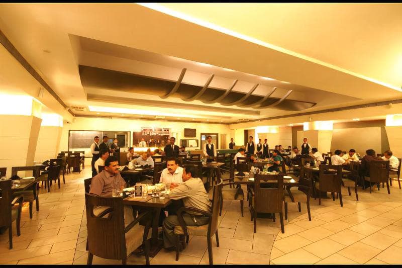 Hotel Dhiraj 2