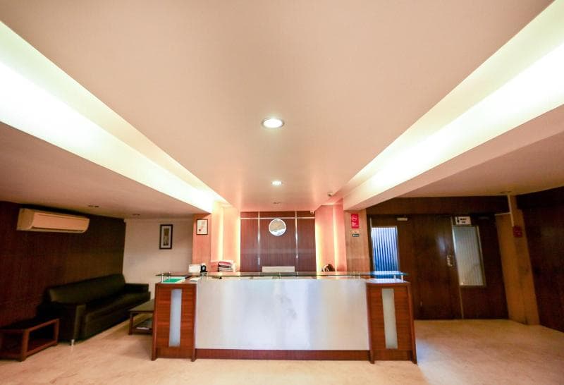 Lucky Hotel Goregaon 4