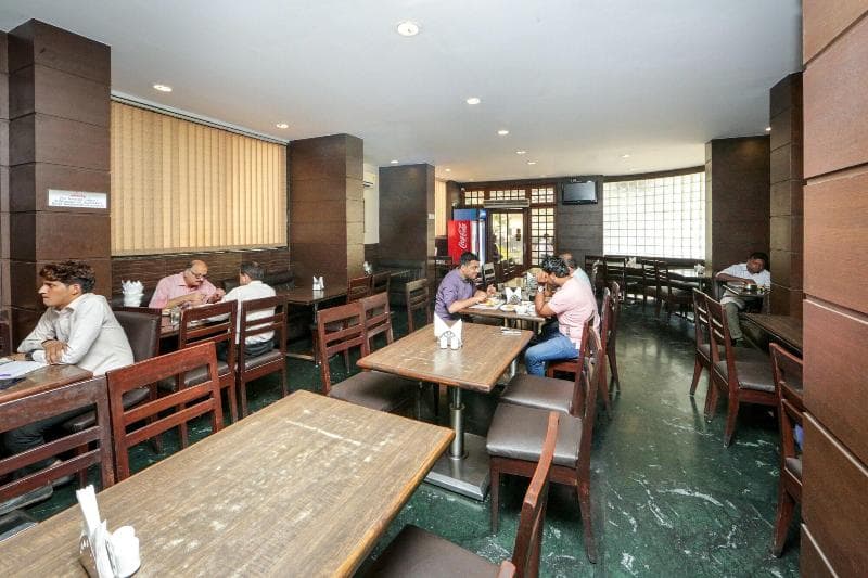 Lucky Hotel Goregaon main