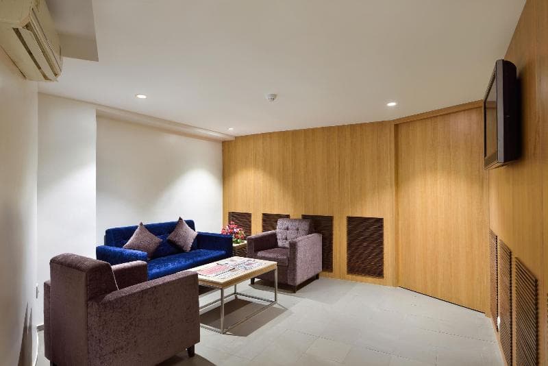 Hotel Leafio Mumbai 3