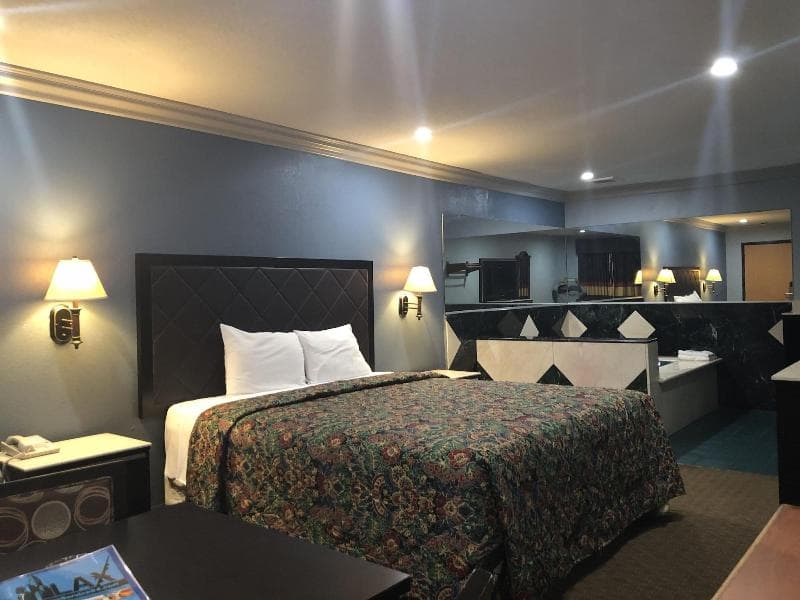 La Mirage Inn Lax Airport 4