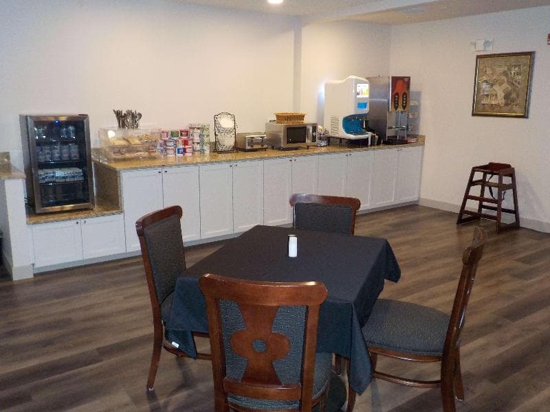SureStay Hotel by Best Western Thomson 2
