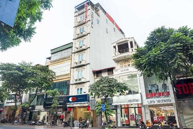 Capital O 518 Chariot Hotel main