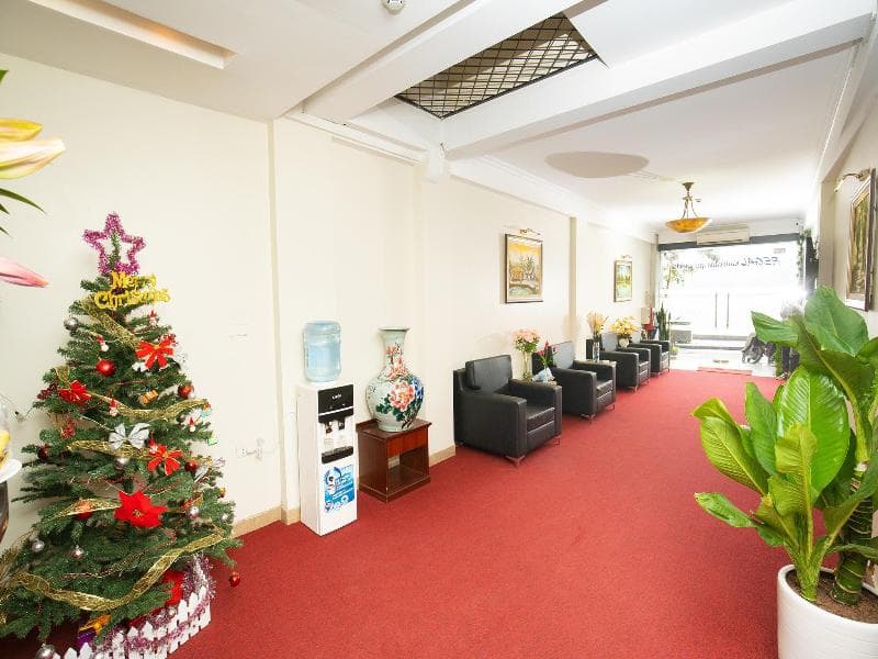 Regal Hotel 5