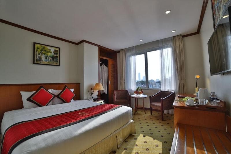 Sunny Hotel 1 5