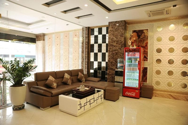 The Royal Hotel photo 1