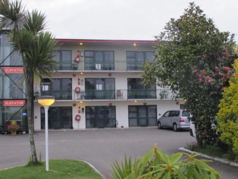 Gateway International Motel main