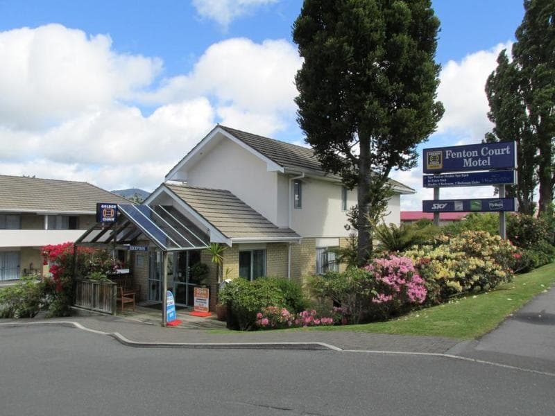 Fenton Court Motel main