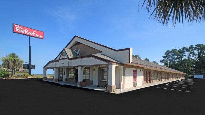 Red Roof Inn Santee 3