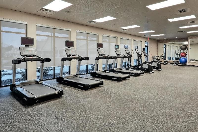 Courtyard By Marriott Southington 2