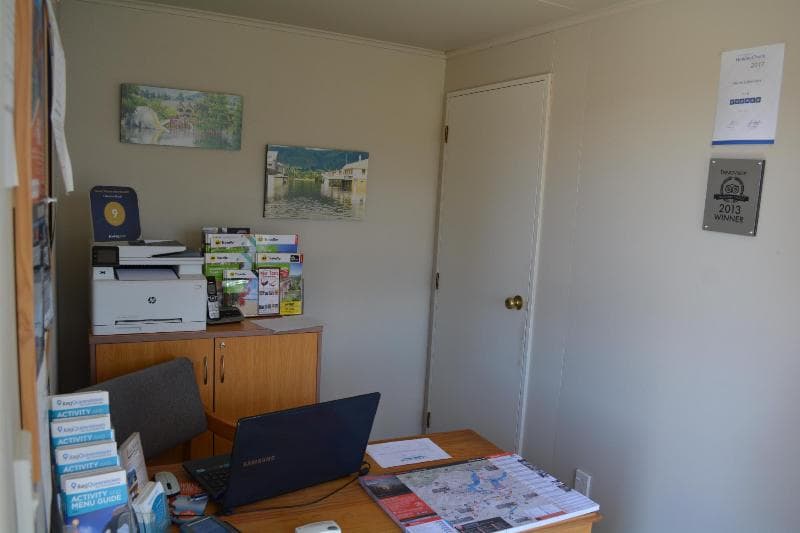 Lakeview Motel photo 1