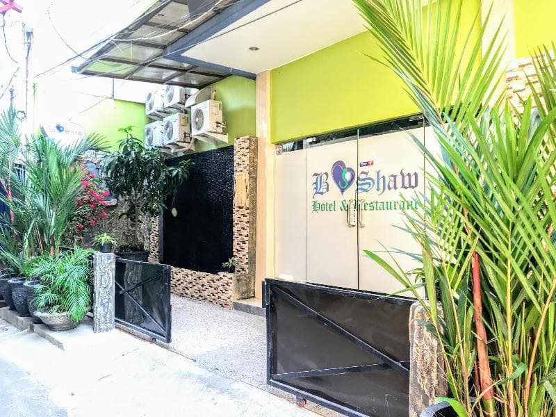 B Shaw Hotel Restaurant 3