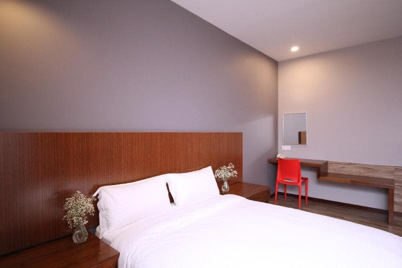 3-Plus Hotel main