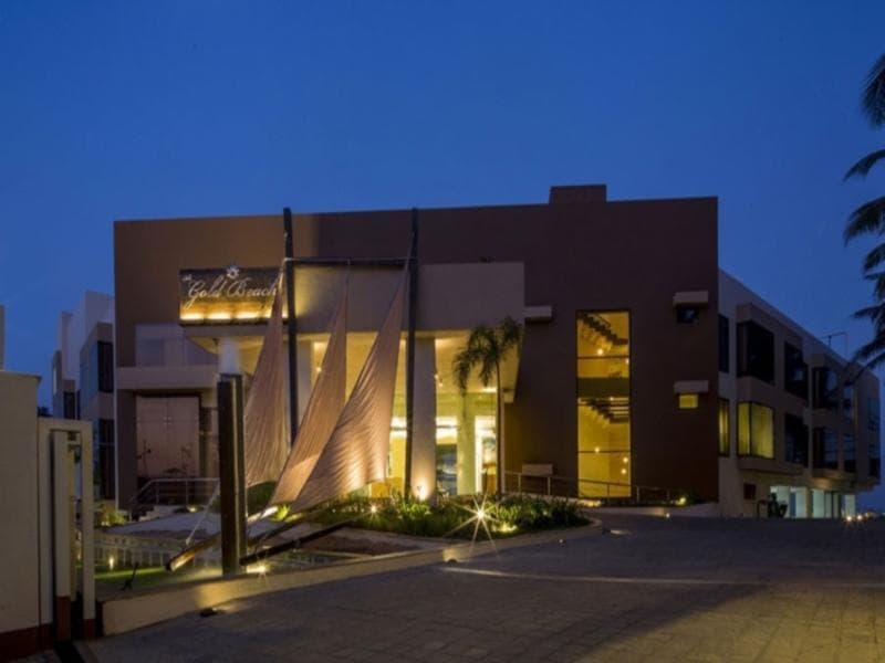 The Gold Beach Resort 3