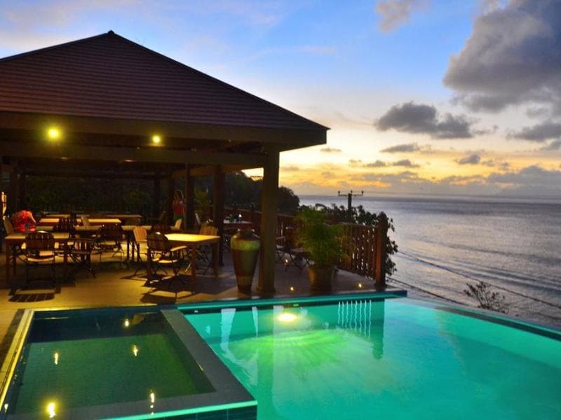 Treasure Cove Hotel & Restaurant 1