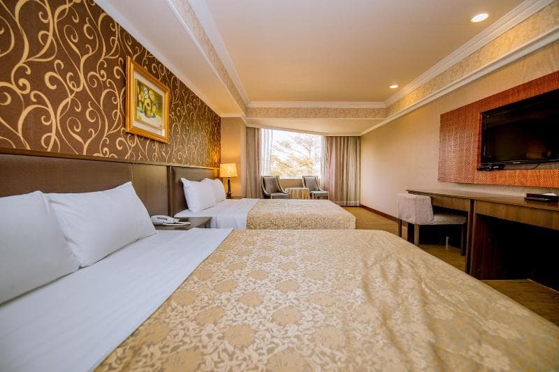 Hamilton Hotel 5