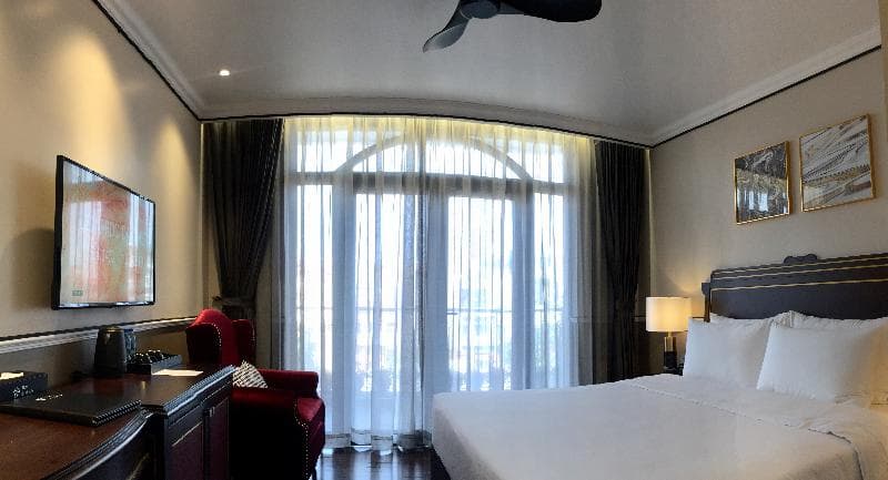 Hotel Du Monde 5