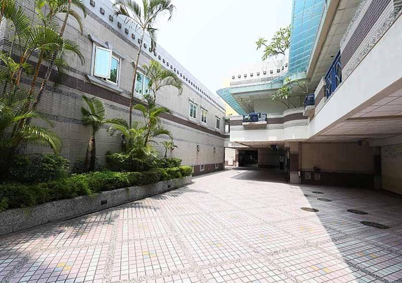 Royal Group Motel Tainan Branch (Adults Only) photo 1