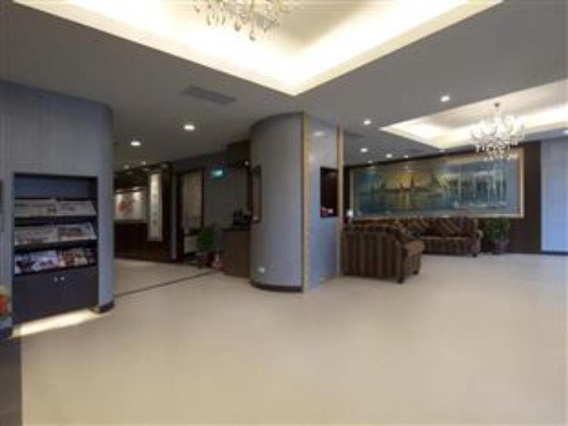 Metropolis Hotel photo 1