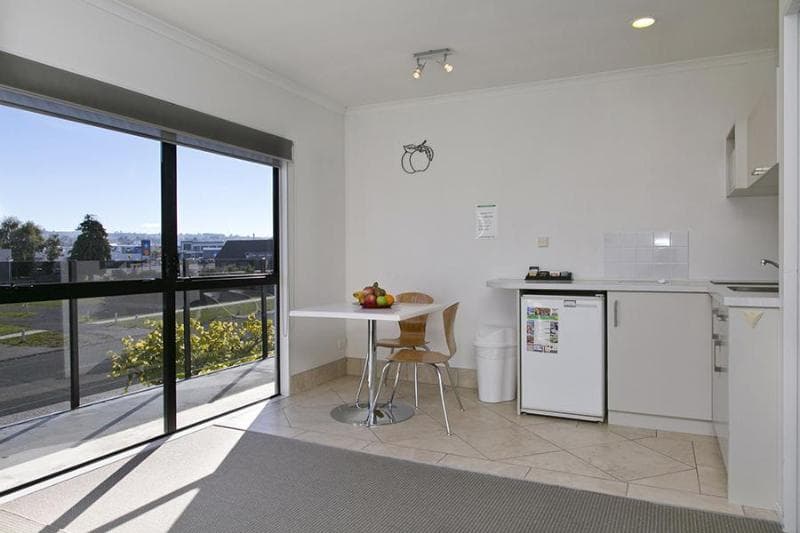 Le Chalet Suisse Taupo 3