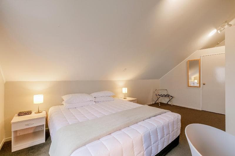 Le Chalet Suisse Taupo 4