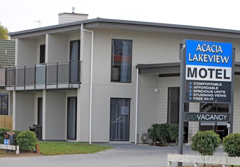Acacia Lake View Motel 3