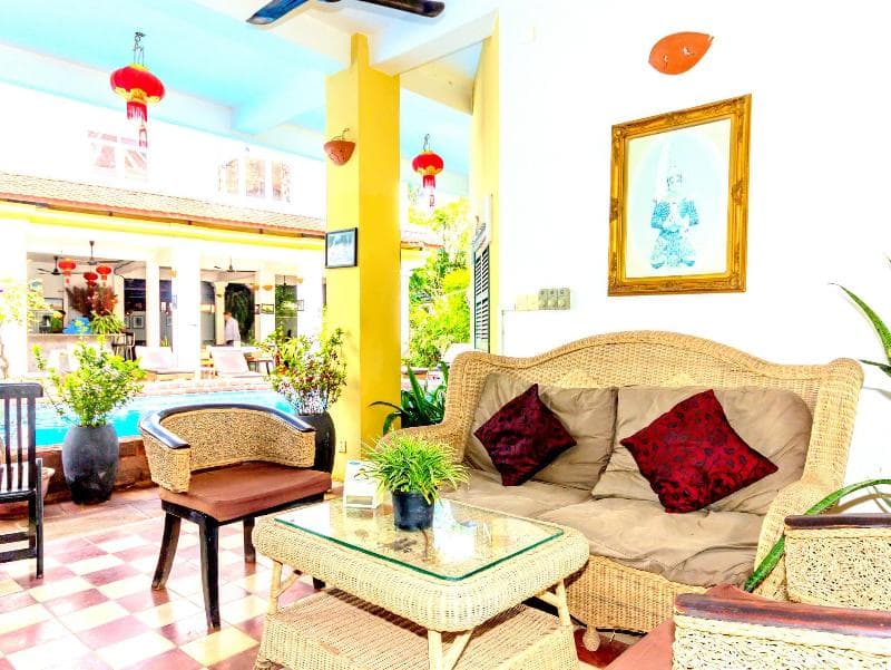 Villa Wat Damnak main