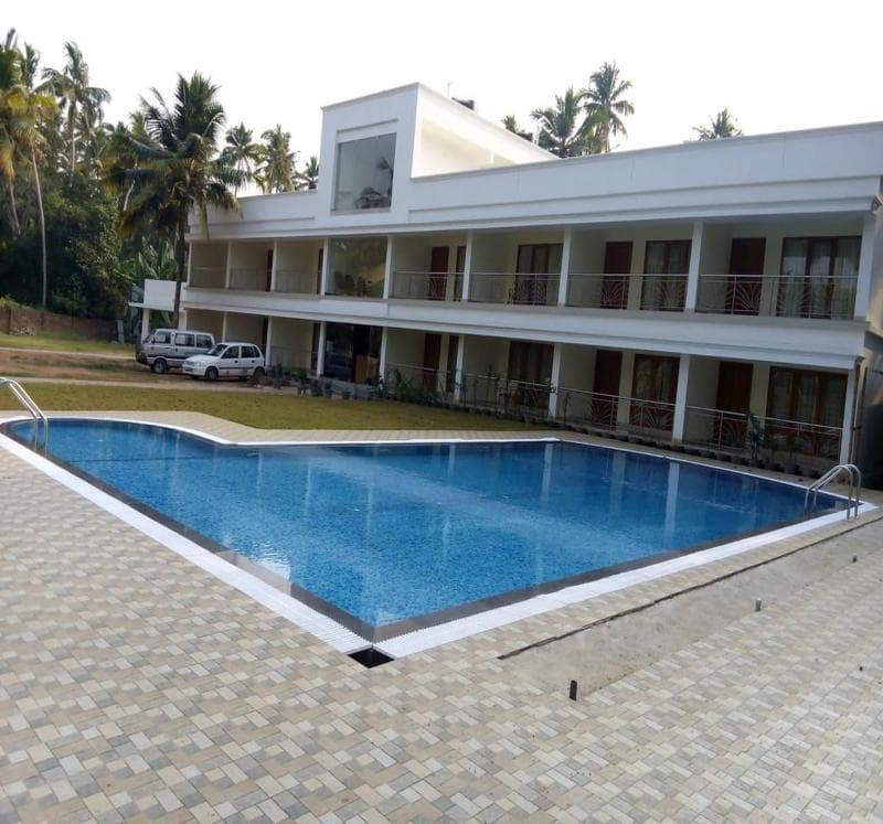 Oyo 22567 Travancore Island Resort 4