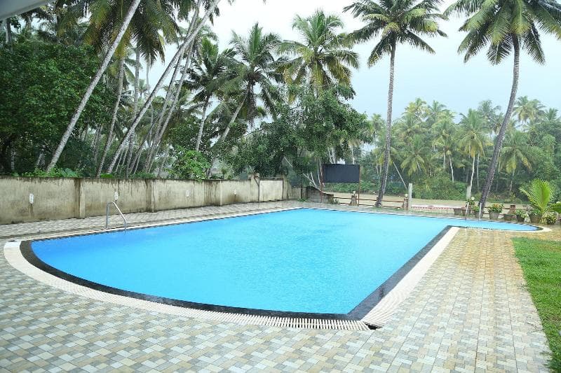 Oyo 22567 Travancore Island Resort 5