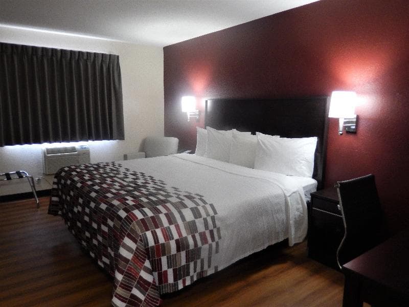 Red Roof Inn Findlay photo 1