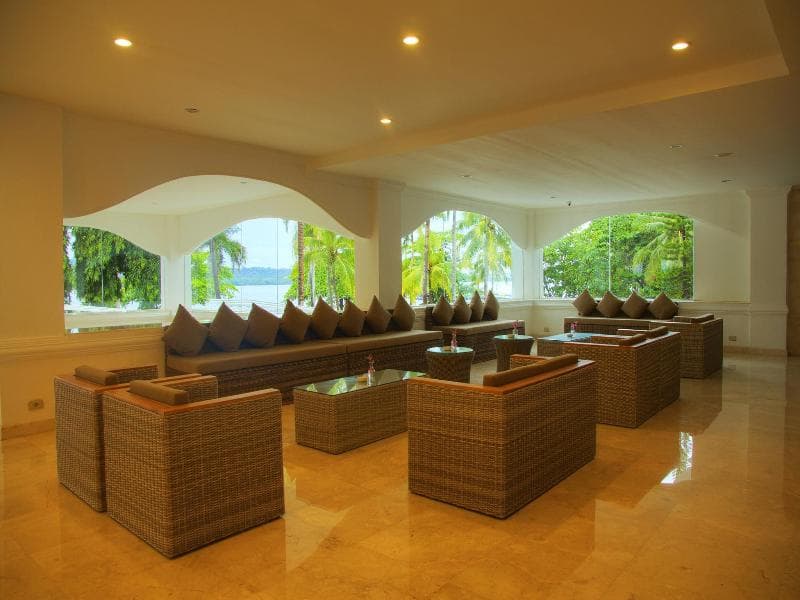 Paradise Hotel Golf And Resort