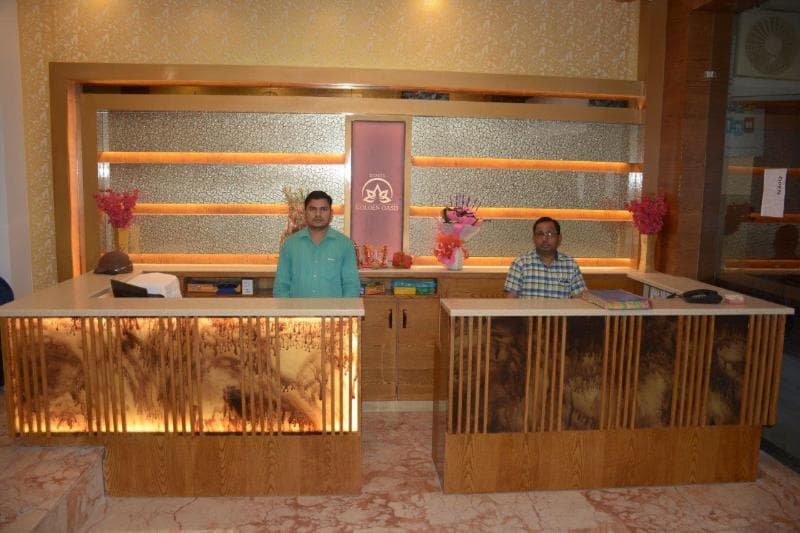 Hotel Golden Oasis Delhi main