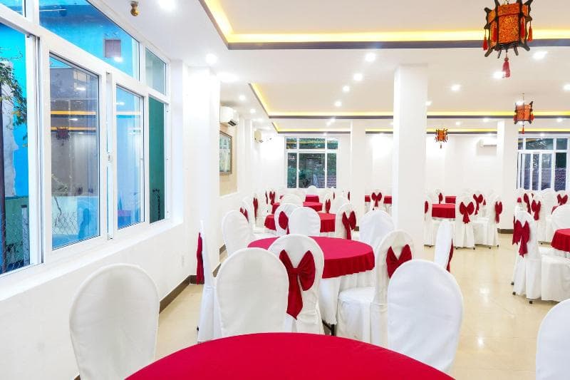 Hue Royal Hotel main