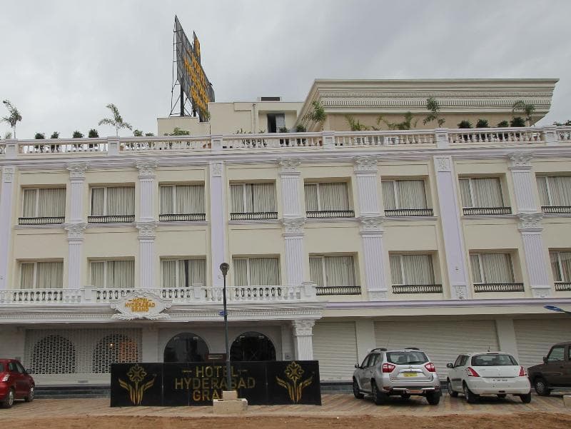 Hotel Hyderabad Grand 2