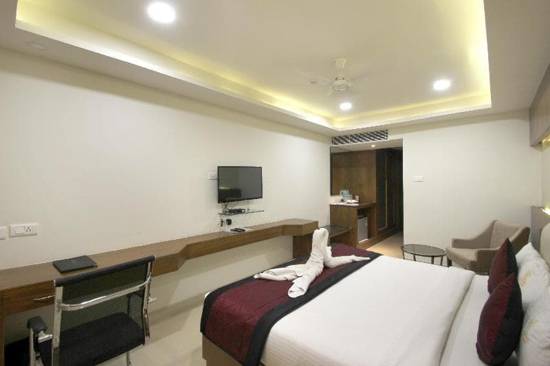 Hotel Hyderabad Grand 3