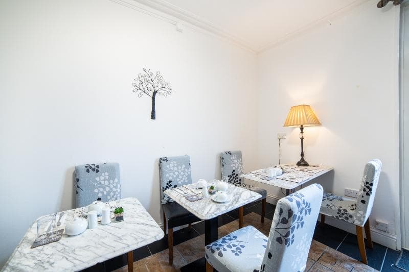 Oyo Lina Guest House main