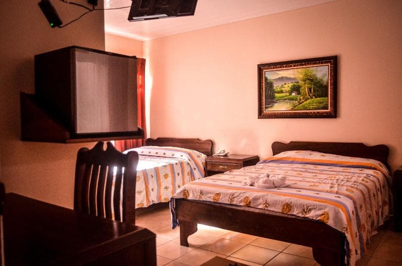 Hotel La Choza Inn 4