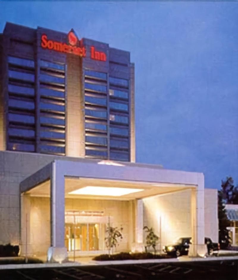 Somerset Inn 4
